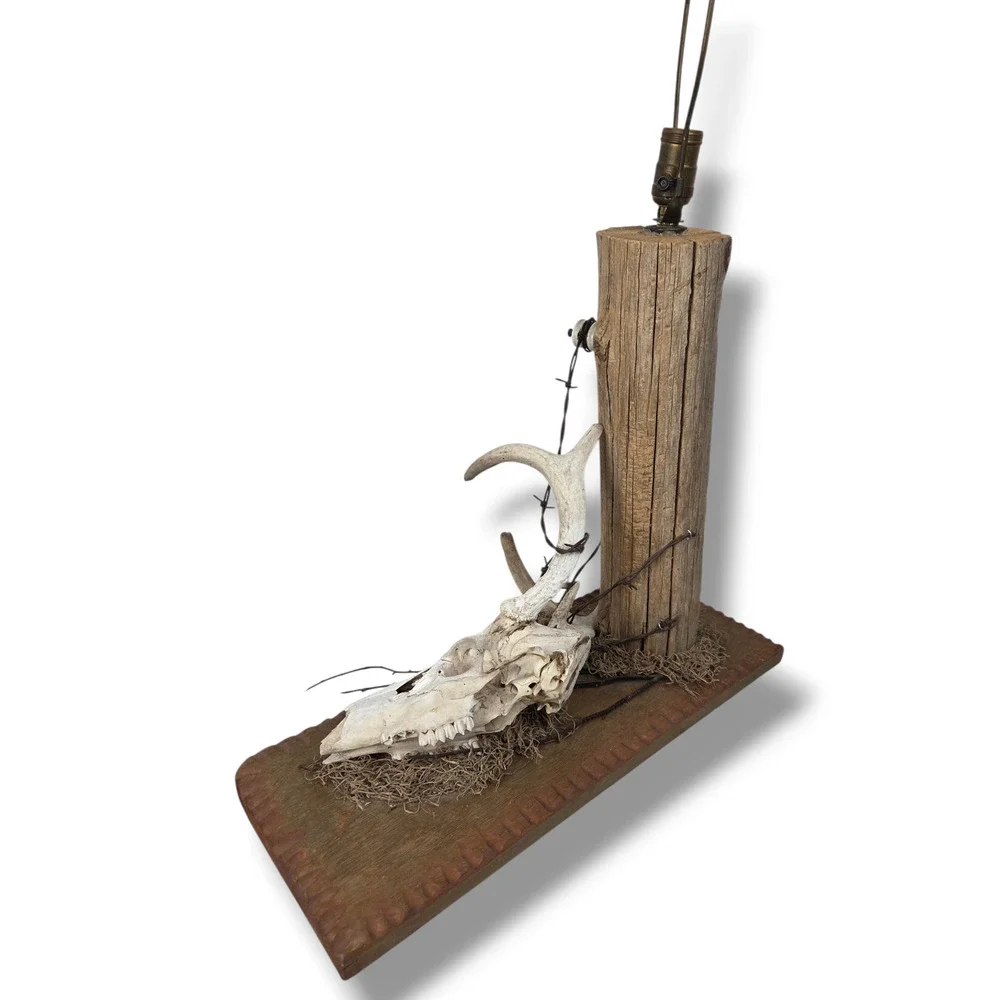 Rustic Deer Skull Barbed Wire Table Lamp Lodge Cabin Western Decor Vintage